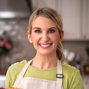 headshot sally khaki apron